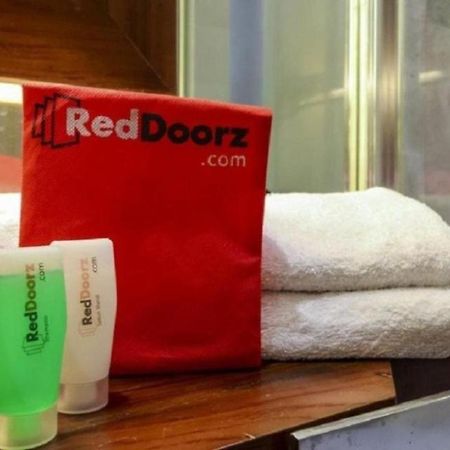 Reddoorz @ Surapati Bandung Exterior foto