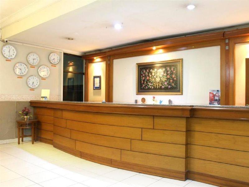 Reddoorz @ Surapati Bandung Exterior foto