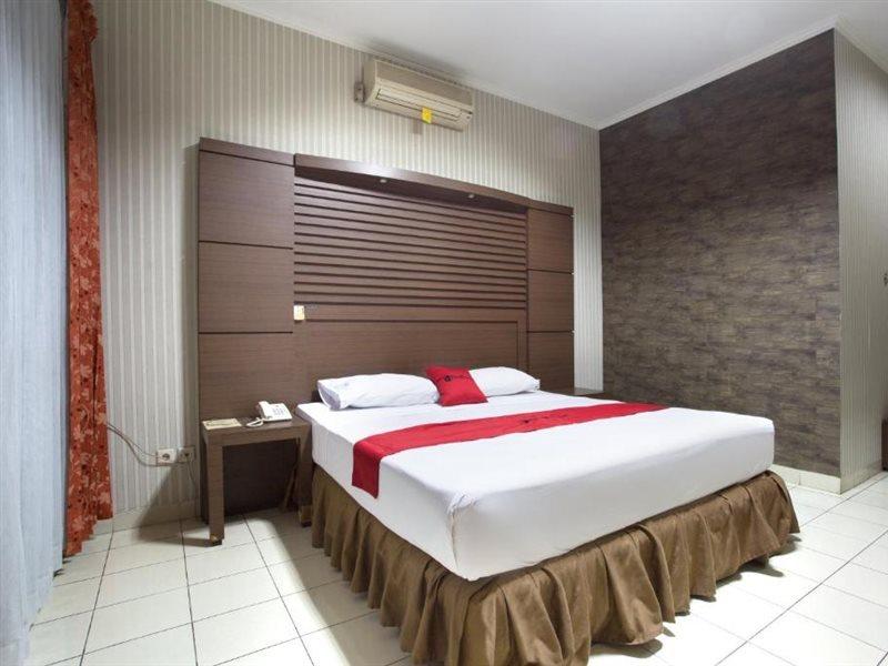 Reddoorz @ Surapati Bandung Exterior foto