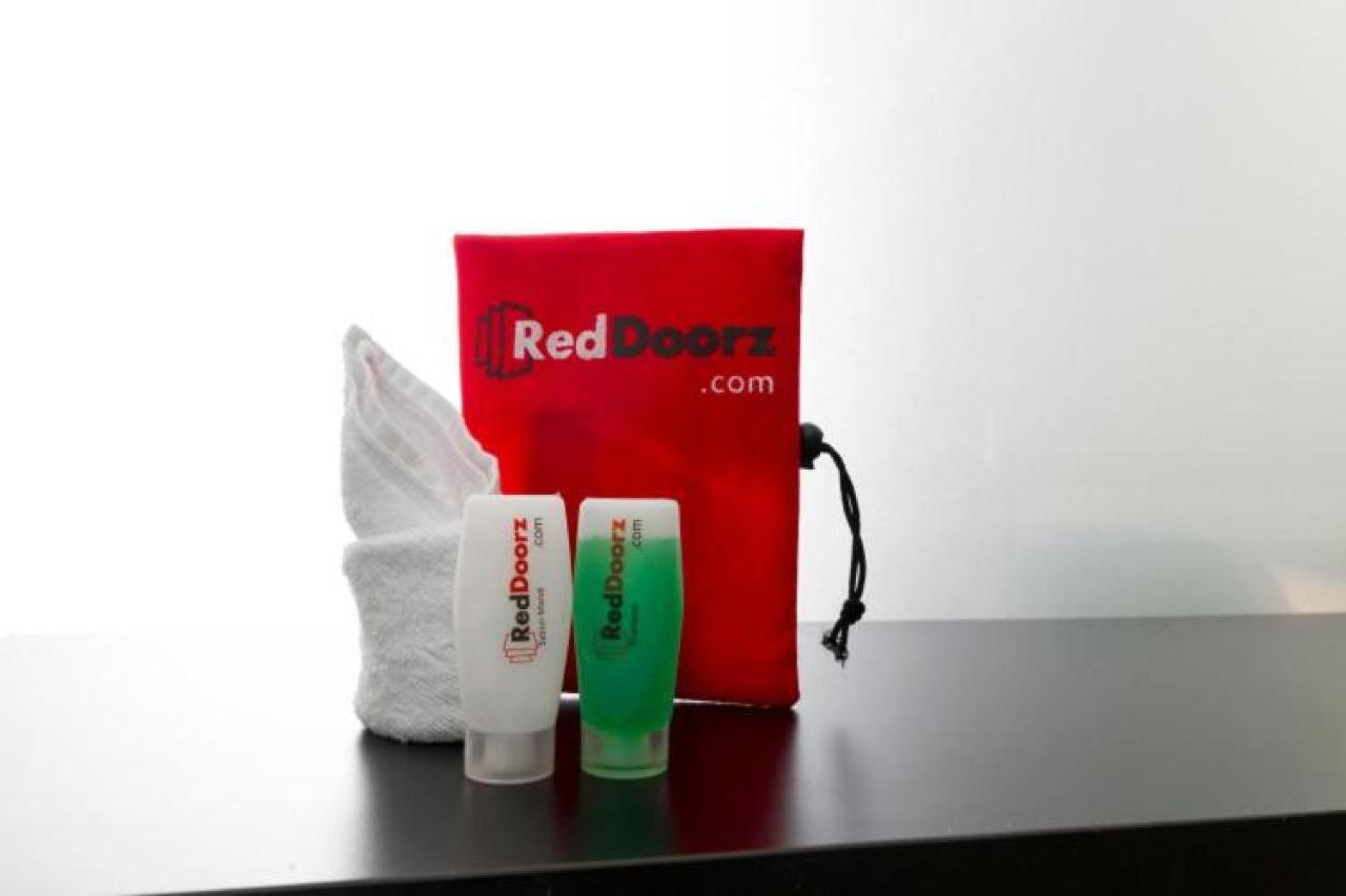 Reddoorz @ Surapati Bandung Exterior foto