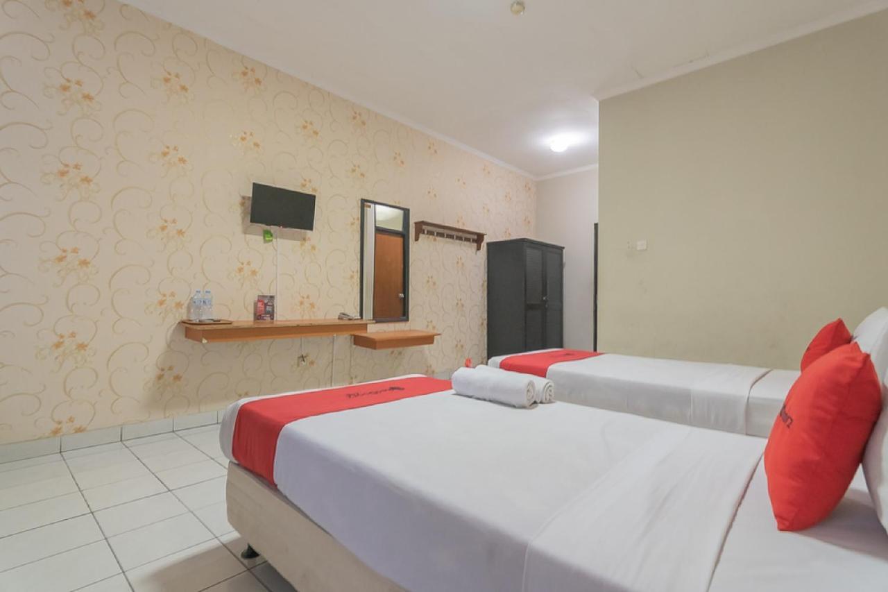 Reddoorz @ Surapati Bandung Exterior foto